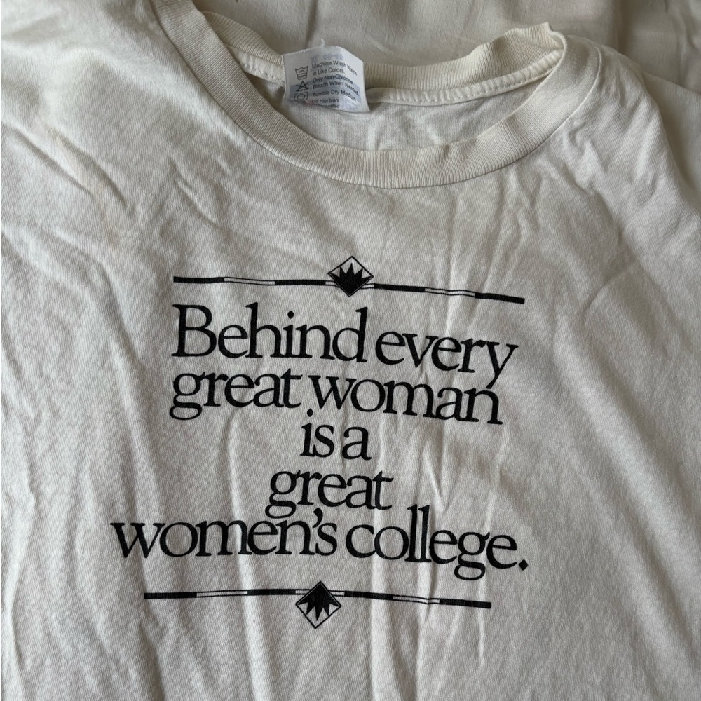 Vintage smith college tee